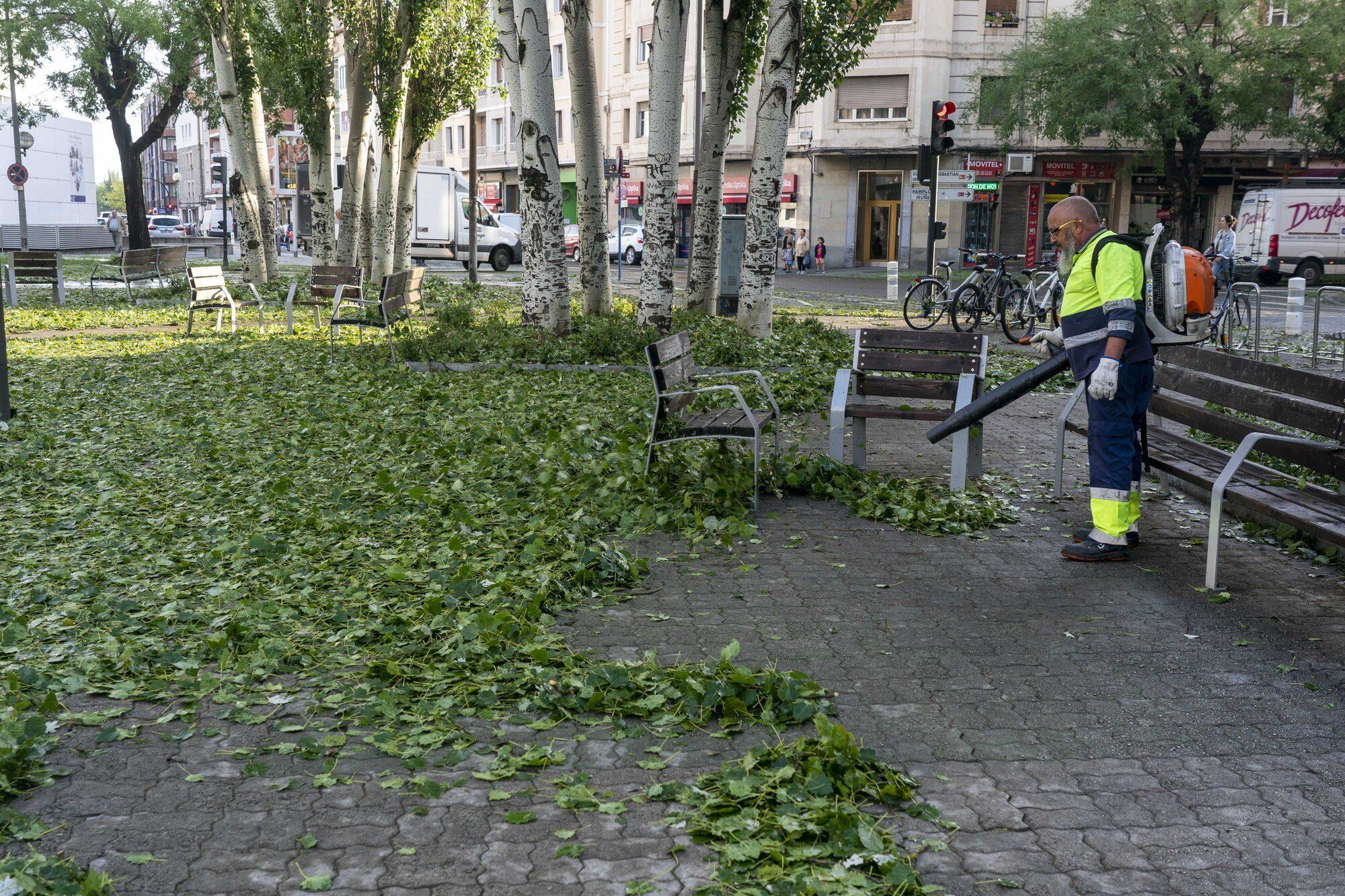 En imágenes: Así ha amanecido la capital alavesa tras la espectacular granizada