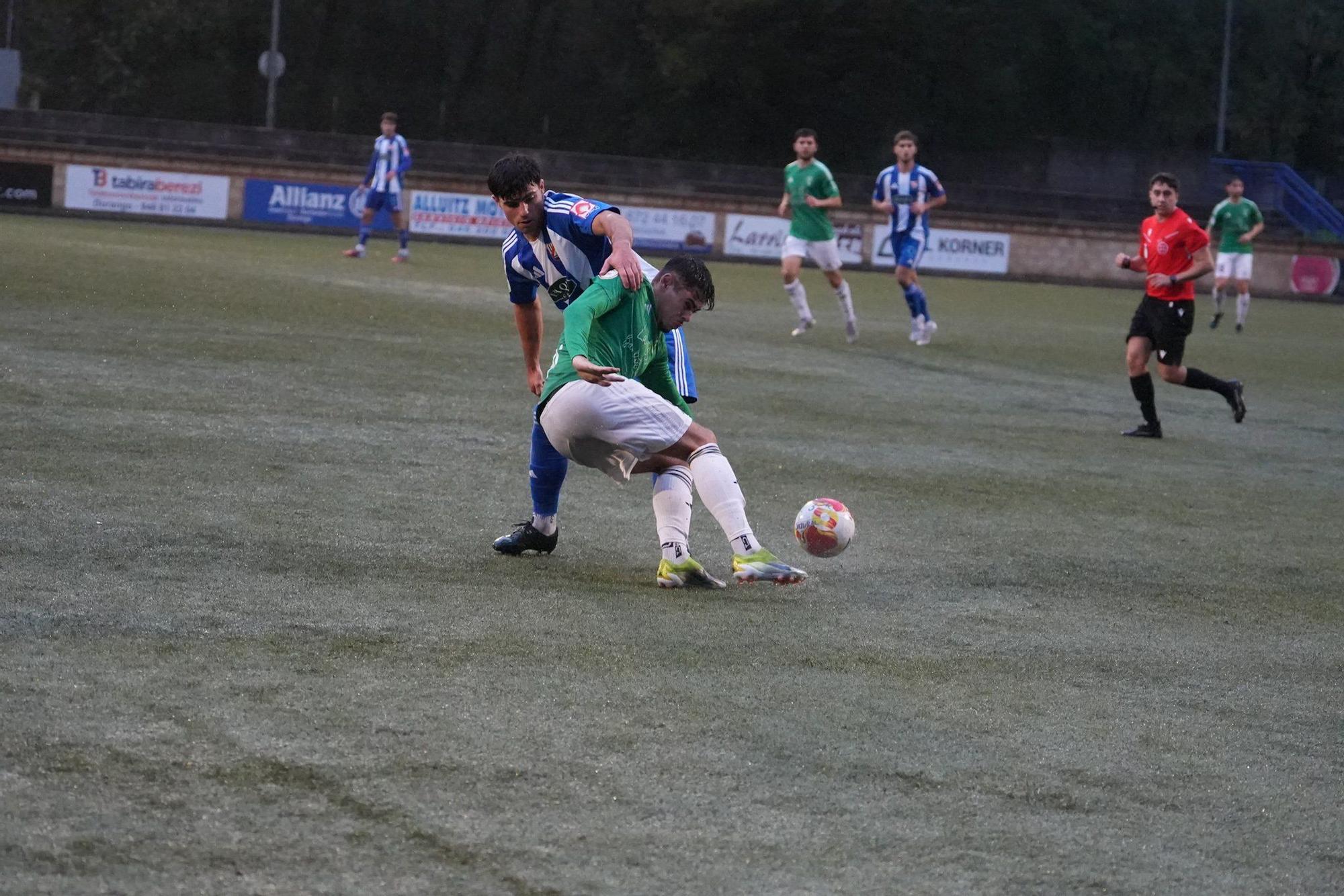 En imágenes: arieta corta la racha del Derio