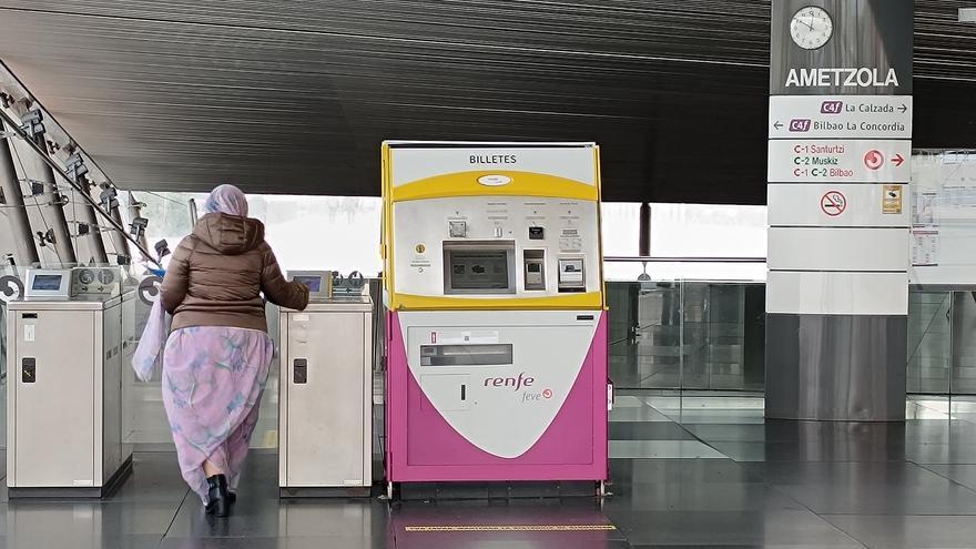 Un año desde que se firmó el traspaso del servicio de Renfe Cercanías al Gobierno vasco