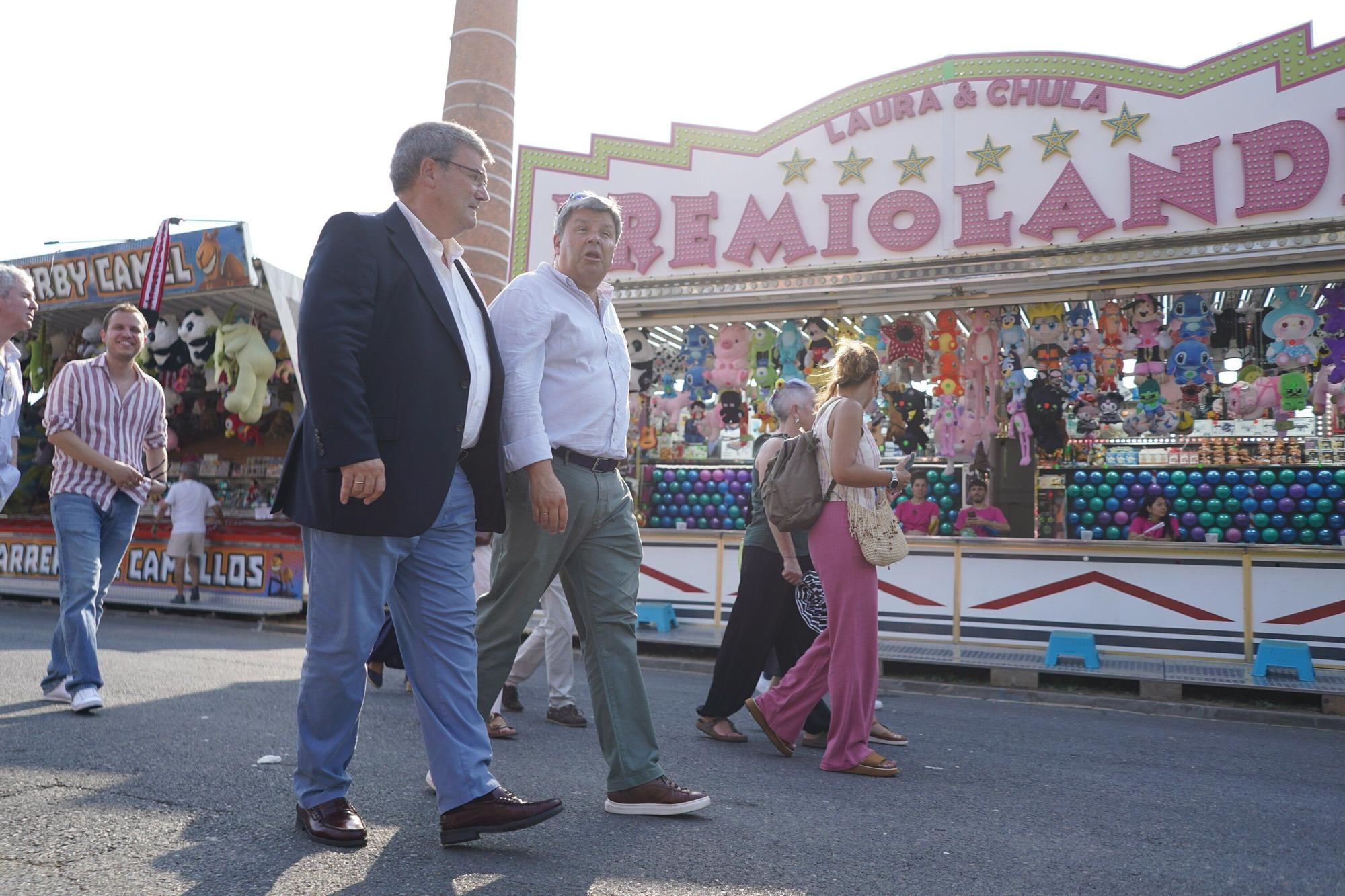 En imágenes: La apertura oficial de las barracas y la ofrenda floral a la Amatxu de Begoña por parte de los circenses