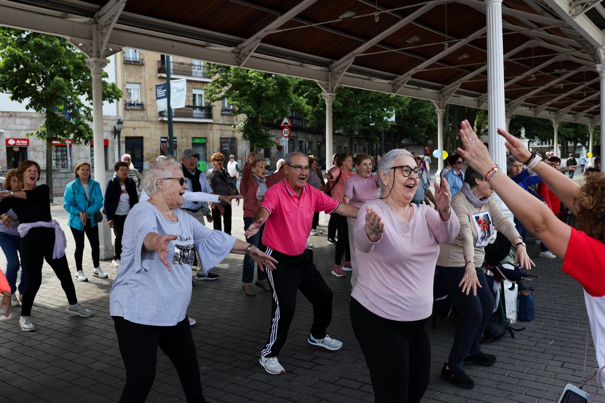 Fiesta de fin de curso del programa Salud para Personas Mayores de Bilbao