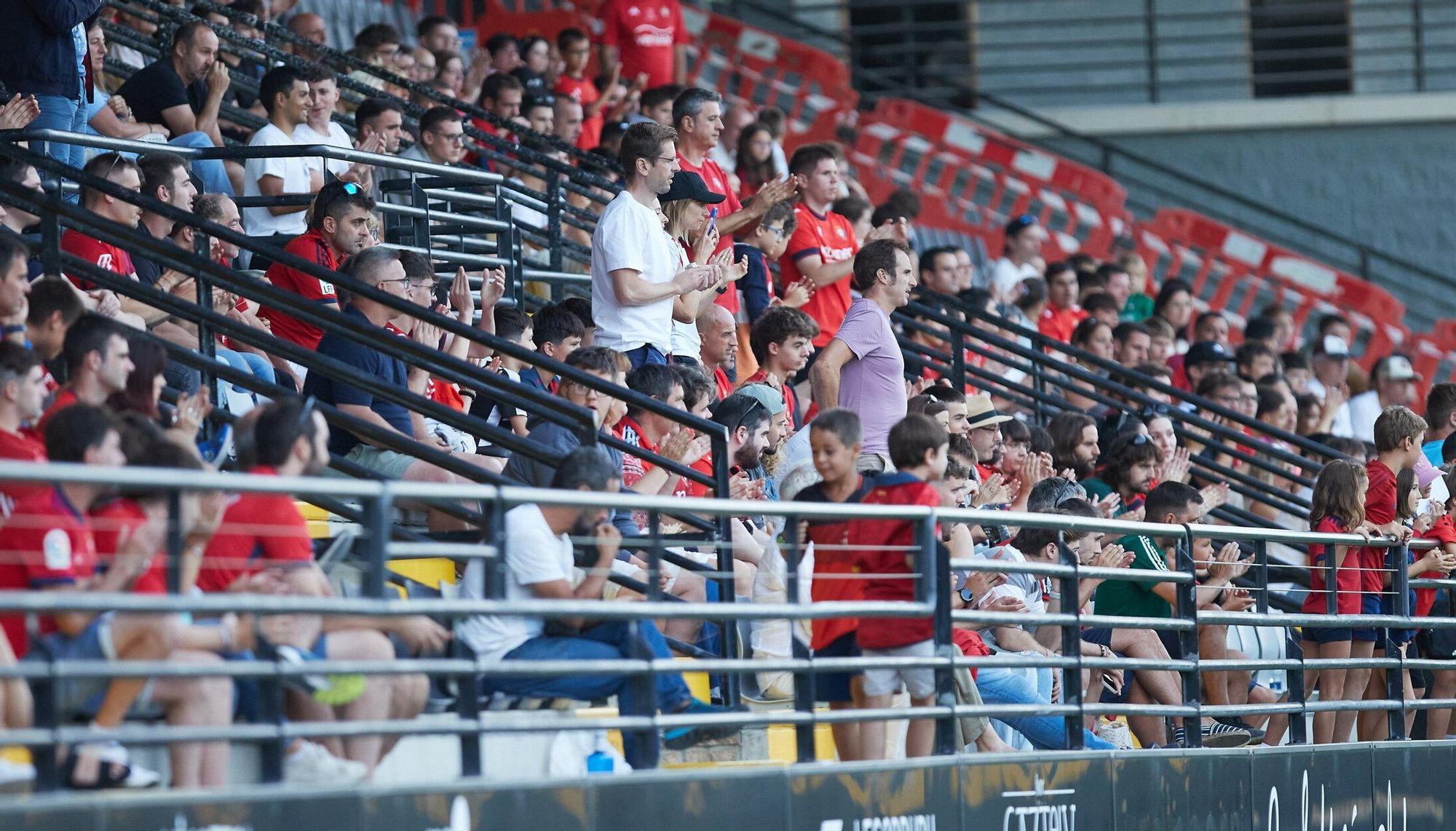 Fotos del partido amistoso entre Osasuna y Racing