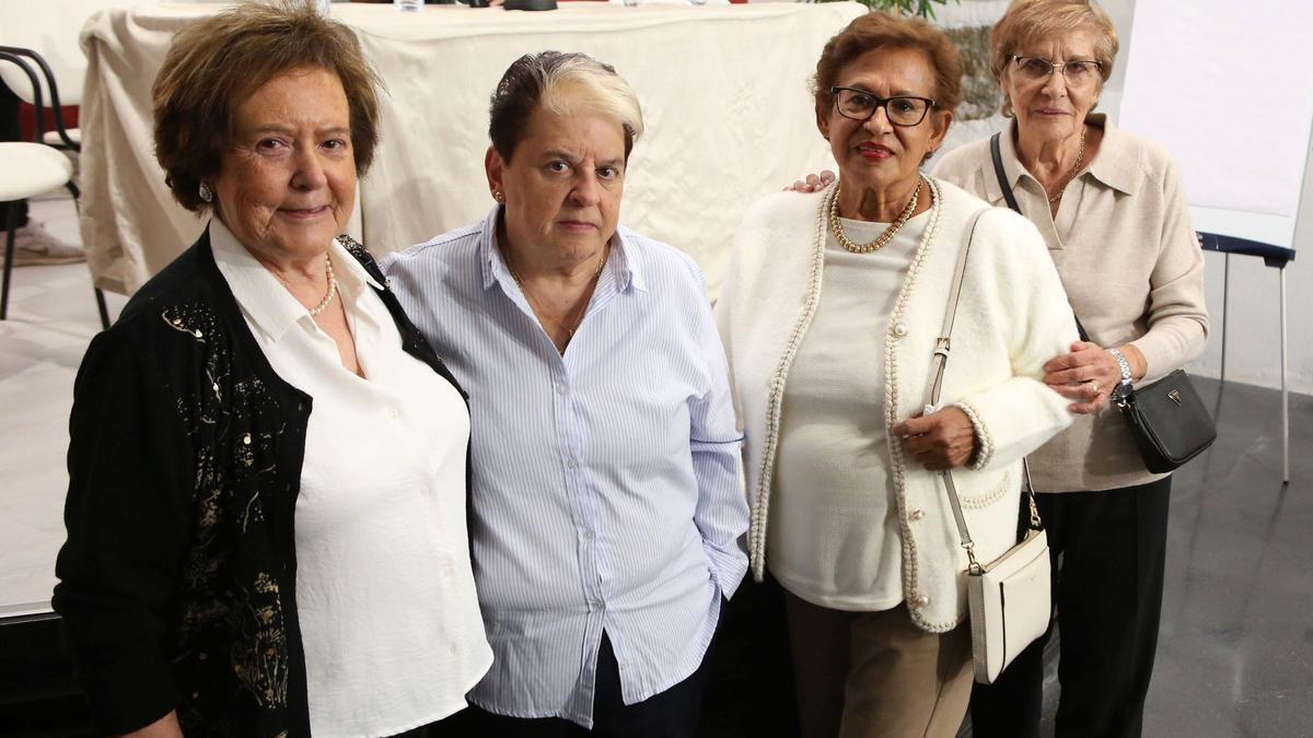 De izq. a dcha.: Gloria Agirre, Isabel Rodríguez, María Elena Hernández y Mercedes Castro. De izq. a dcha.: Gloria Agirre, Isabel Rodríguez, María Elena Hernández y Mercedes Castro.