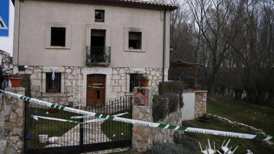 El incendio se ha registrado  esta noche en la casa rural Ribera del Arlanza en la localidad  burgalesa de Tordómar.