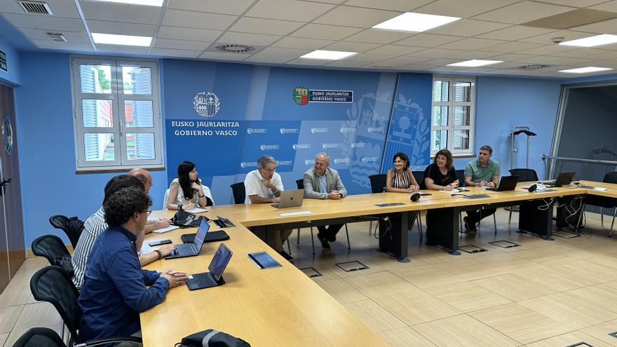 El sector químico de Euskadi y Gobierno vasco impulsarán acciones para concienciar sobre cómo actuar ante incidentes