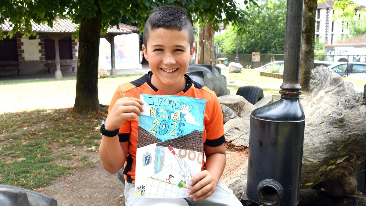 Ekhi Olondriz Mitxeltorena con su dibujo ganador.