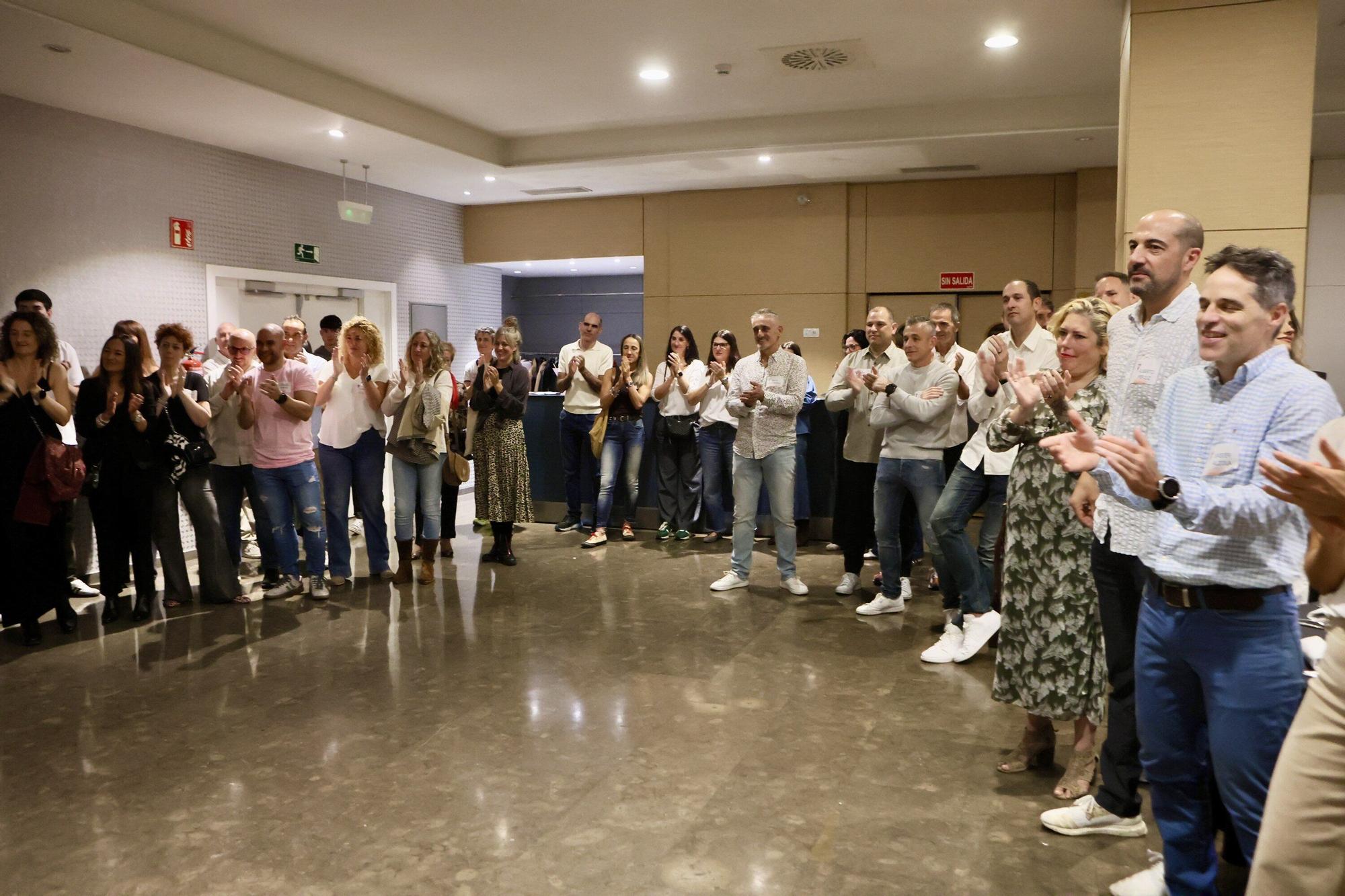 En imágenes: Homenaje al histórico entrenador de atletismo alavés Víctor Clemente