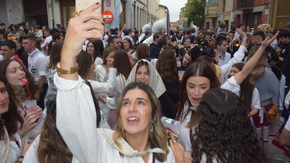 En imágenes: Txupinazo fiestas Agurain 2025
