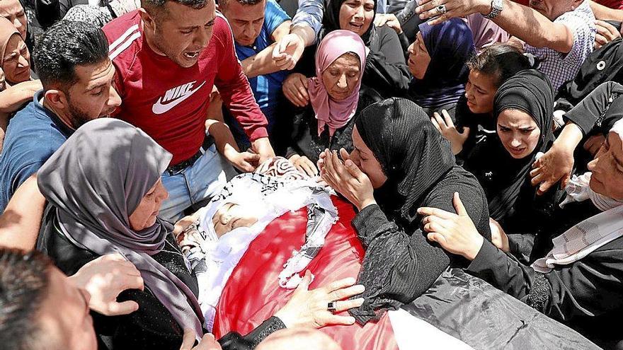 La palestina Ghufran Harun, de 31 años, cayó ayer abatida por disparos de la policía israelí. Foto: Efe