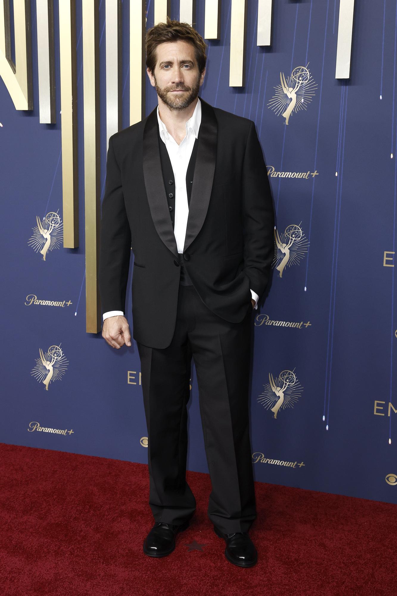 Alta costura y mensajes políticos: Jenna Ortega y Javier Bardem, protagonistas de la alfombra roja de los Emmy 2025