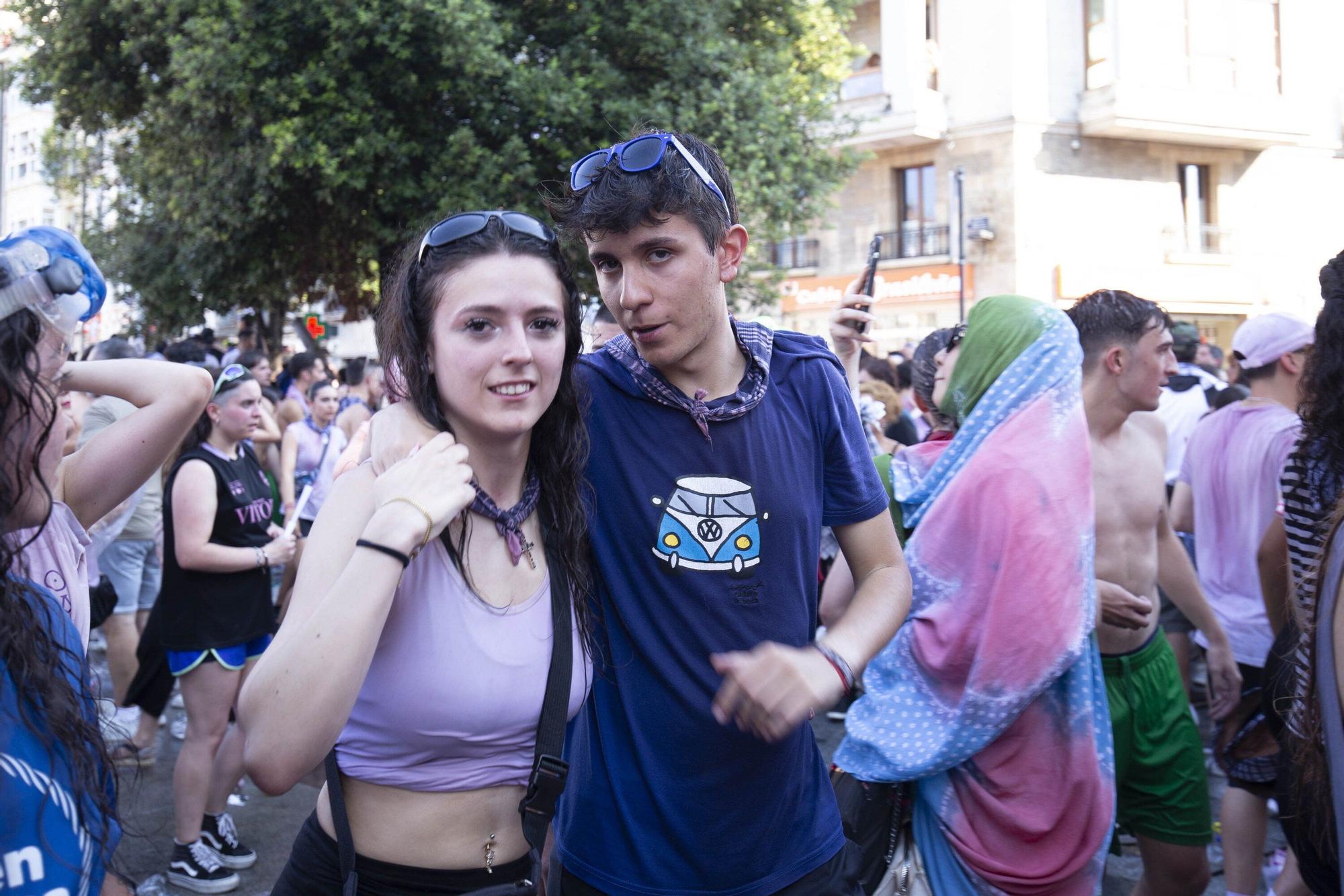 En imágenes: Vitoria sale a la calle a celebrar La Blanca tras el txupinazo