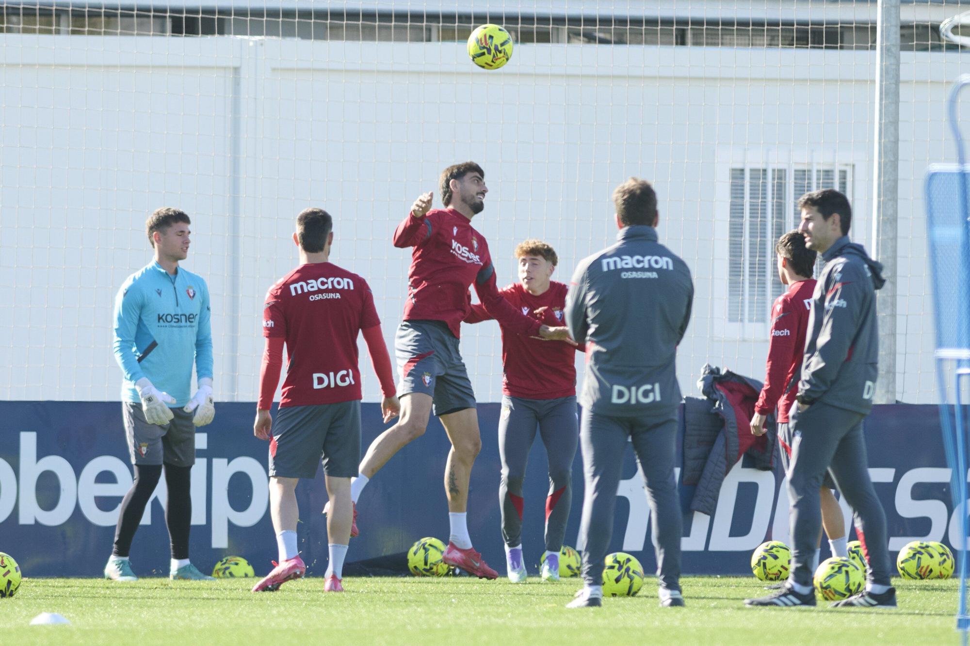Fotos del entrenamiento de Osasuna (domingo 9 de noviembre)