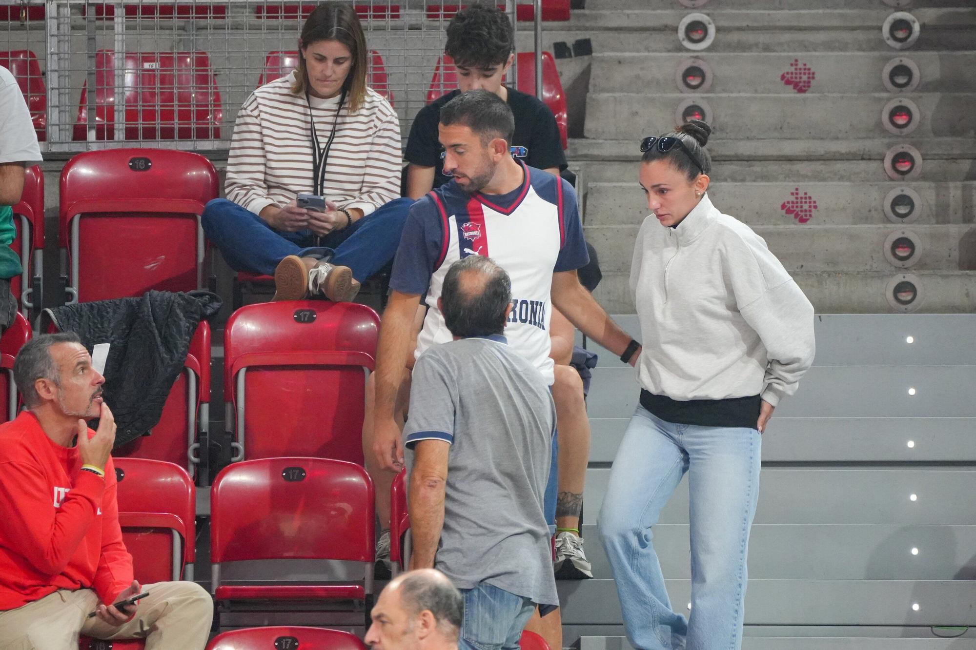 En imágenes: Ambientazo en el Baskonia-Partizan (¡Búscate en las fotos!)