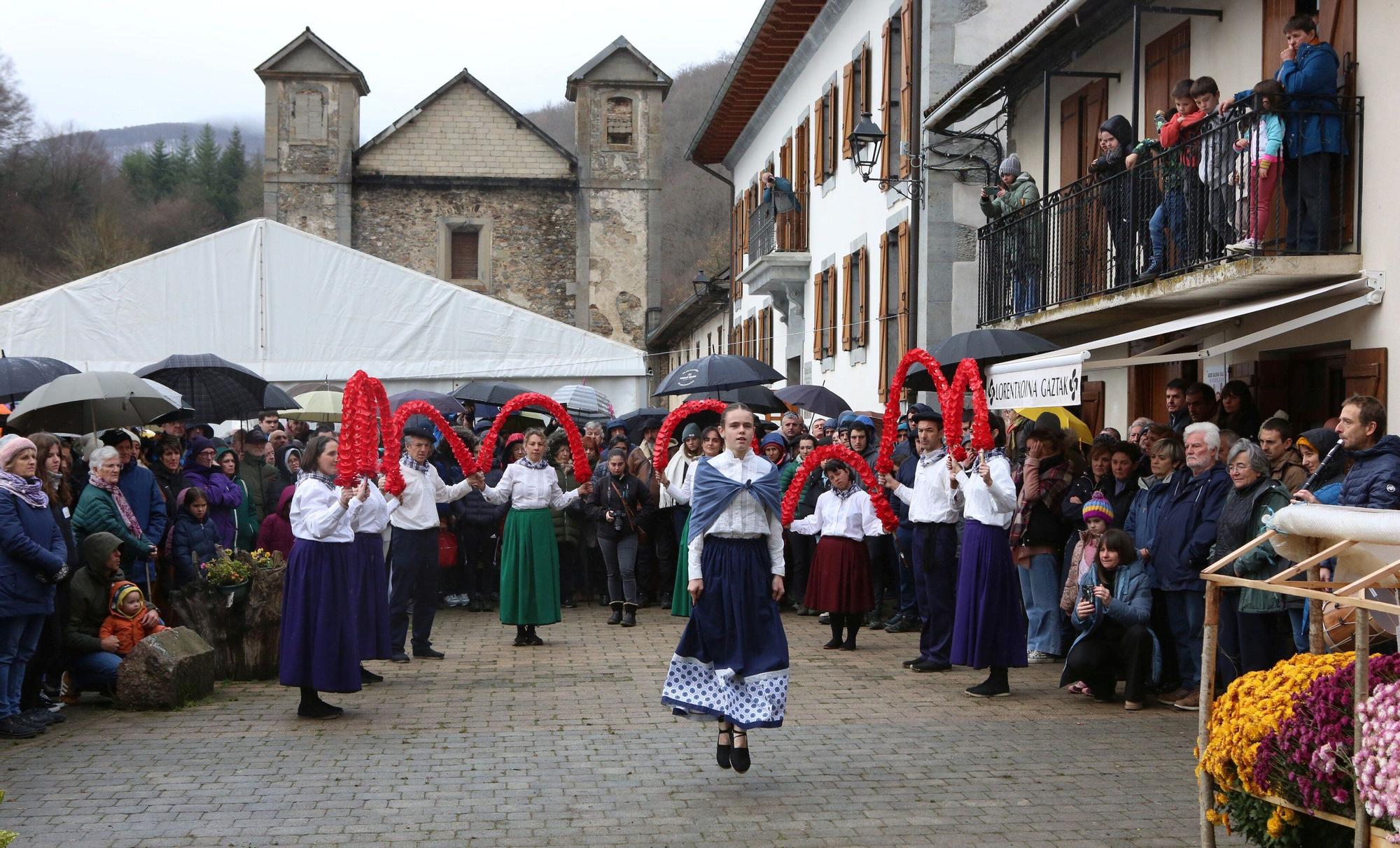 Fotos del homenaje a Mikel Zabalza en el 40 aniversario de su muerte tras ser detenido por la Guardia Civil
