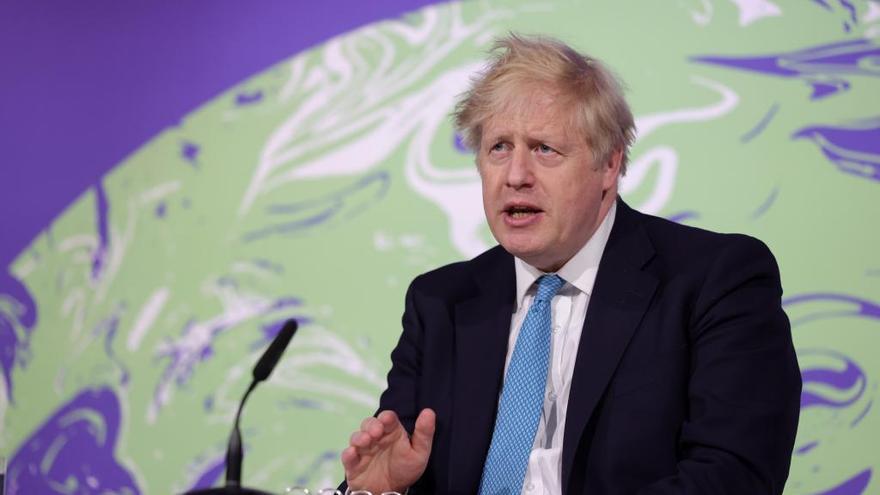 Inglaterra recupera el &quot;contacto íntimo&quot; con familiares y amigos