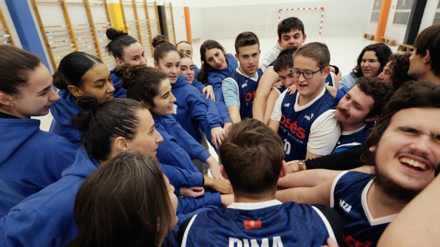 Osés visita al equipo de Psicobasket