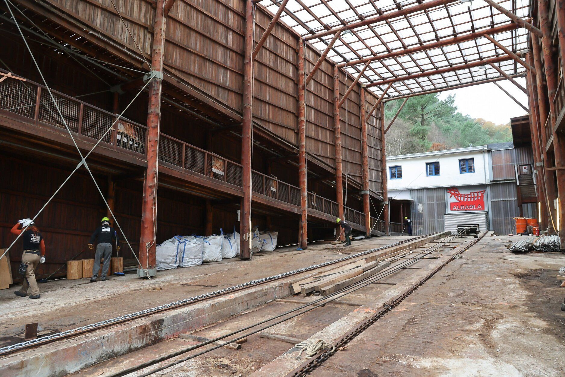 La nao 'San Juan', lista para la botadura