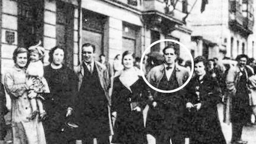 Andima Orueta, señalado en el círculo, en el batzoki de Matiko.