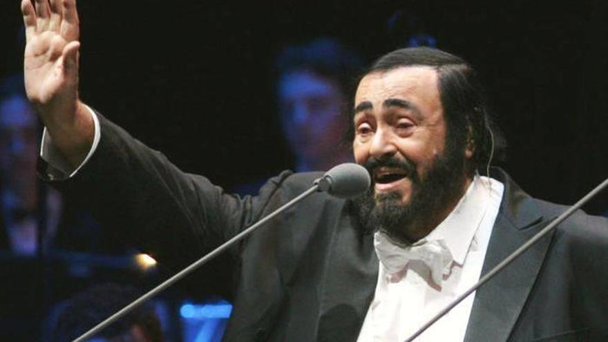 Luciano Pavarotti.