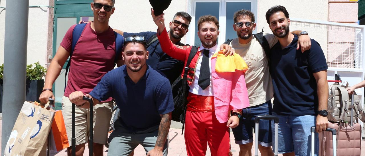 EN FOTOS | Los turistas llegan a Pamplona para disfrutar de los Sanfermines