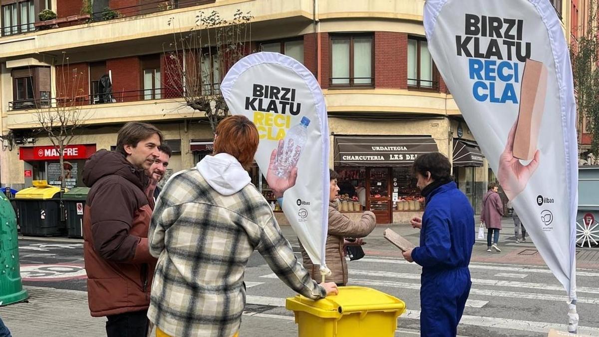Bilboko Udalak birziklapena sustatzeko kanpaina berria abiatu du.
