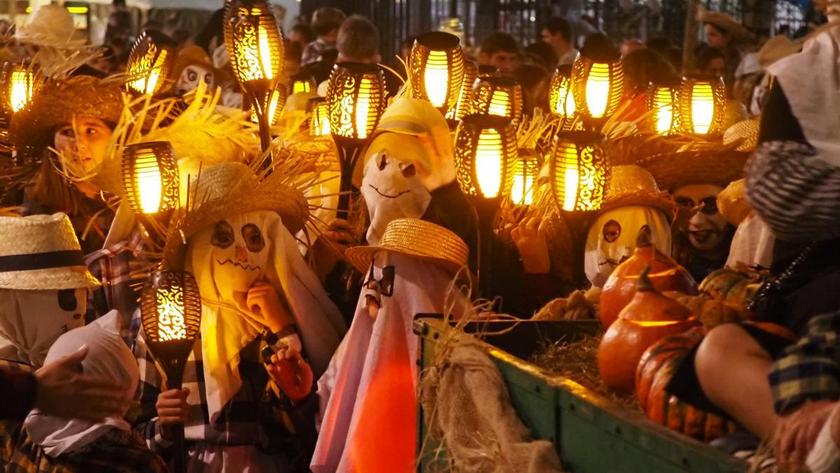 Desfile de ánimas por las calles de Azpeitia en la Gaua Beltza celebrada hace unas semanas.