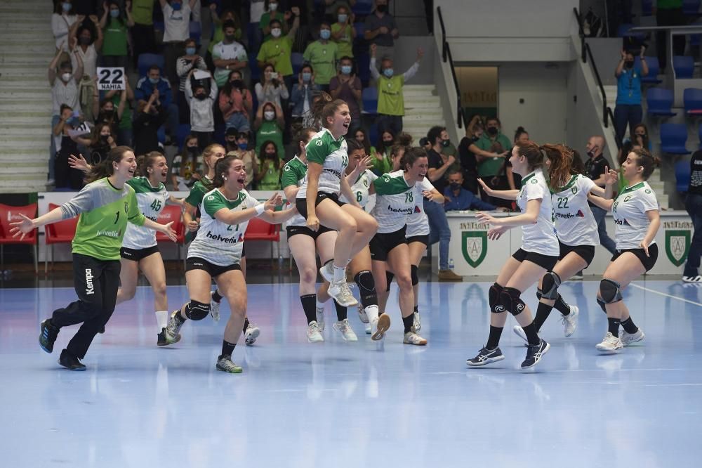 Ascenso de las chicas de Anaitasuna a segunda.