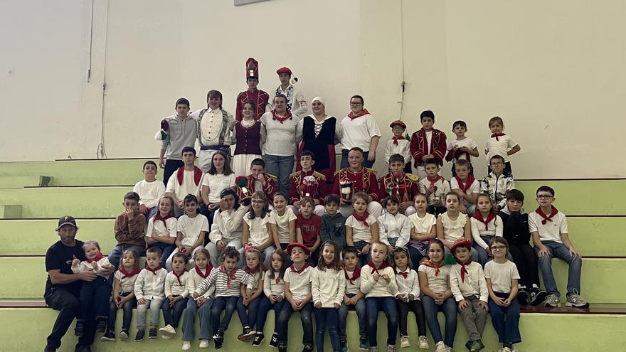 Dos escuelas, tres lenguas y una frontera que une