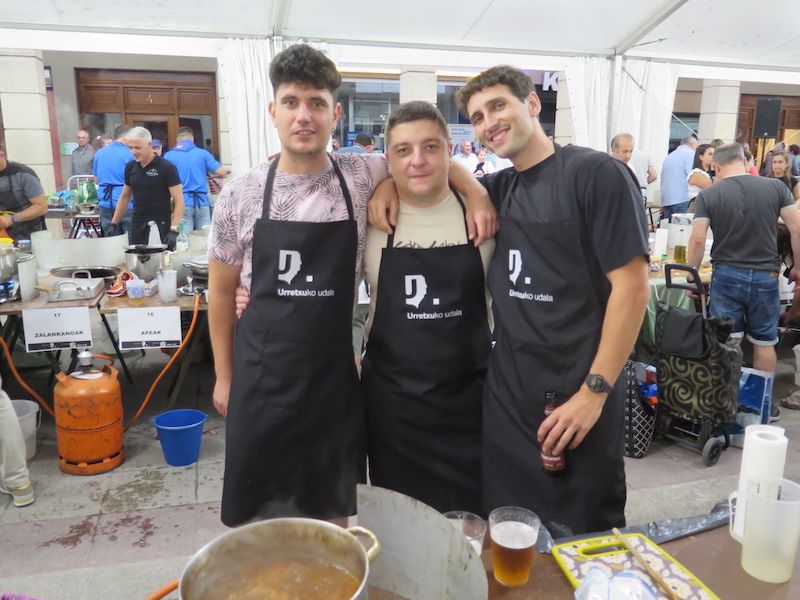 Los urretxuarras lo dan todo en las fiestas de Santa Anastasia