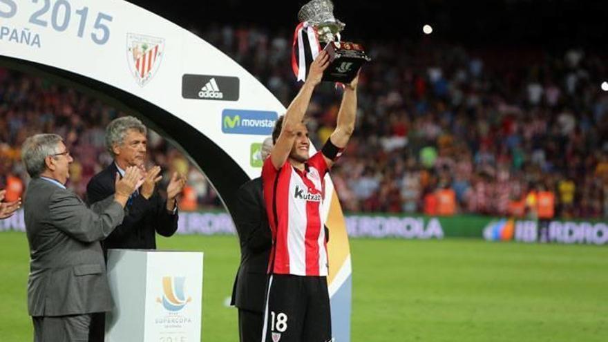Luis enrique felicita a los bilbainos por su victoria en la final