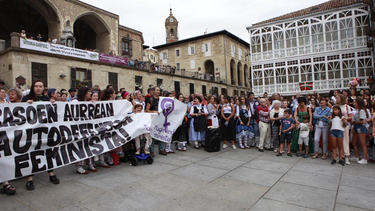 Concentración celebrada en una pasada edición de La Blanca tras una agresión.