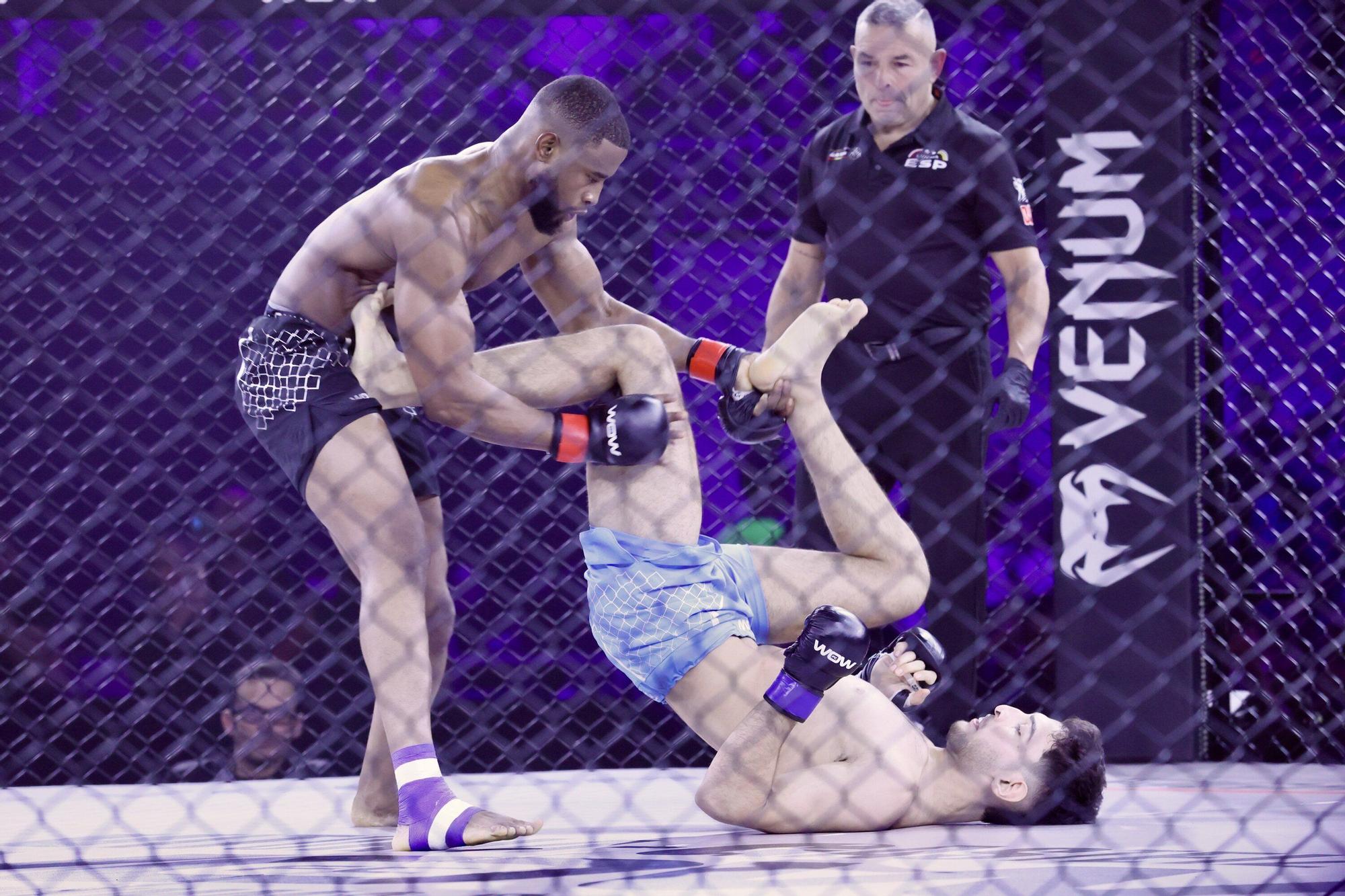 En imágenes: El Buesa se rinde al MMA con Topuria como estrella