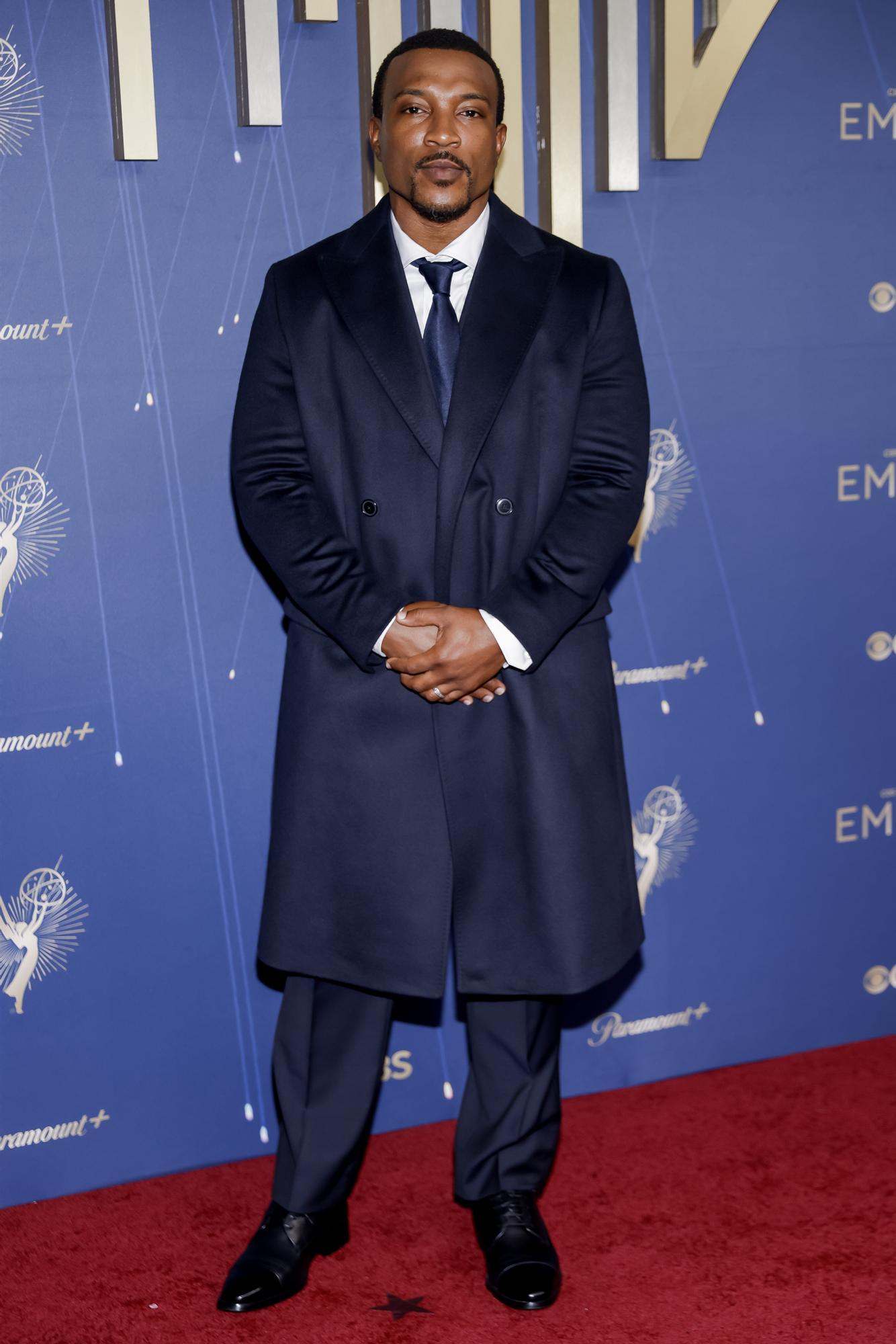 Alta costura y mensajes políticos: Jenna Ortega y Javier Bardem, protagonistas de la alfombra roja de los Emmy 2025