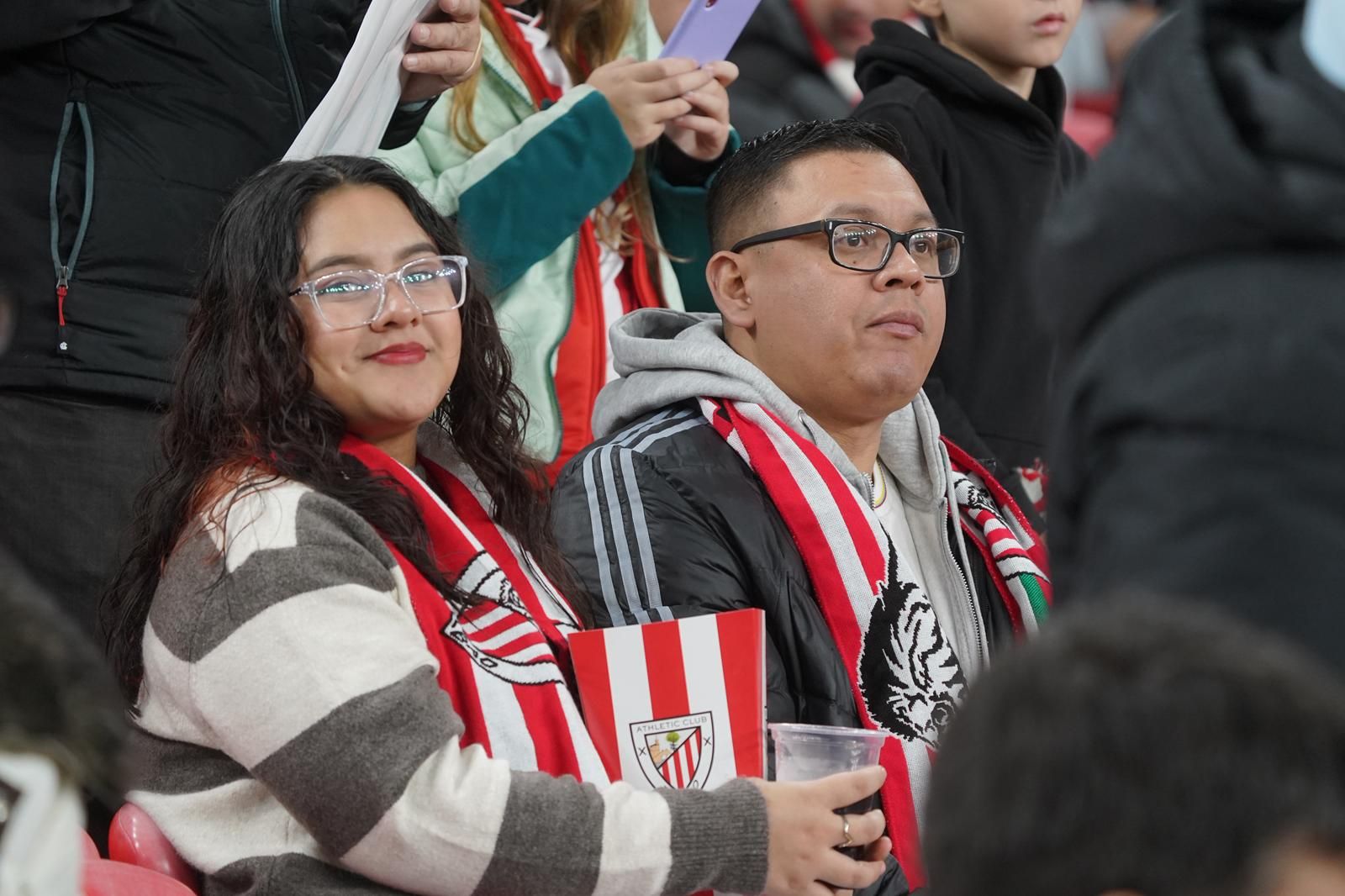 En imágenes: ¿Has asistido al Athletic-PSG en San Mamés? Búscate