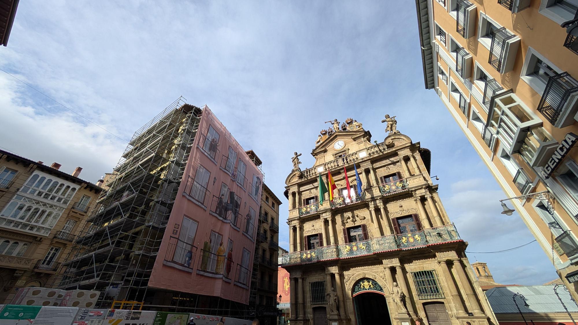 “Pamplona, con Nombre Propio”: 19 personajes en los balcones de Casa Seminario