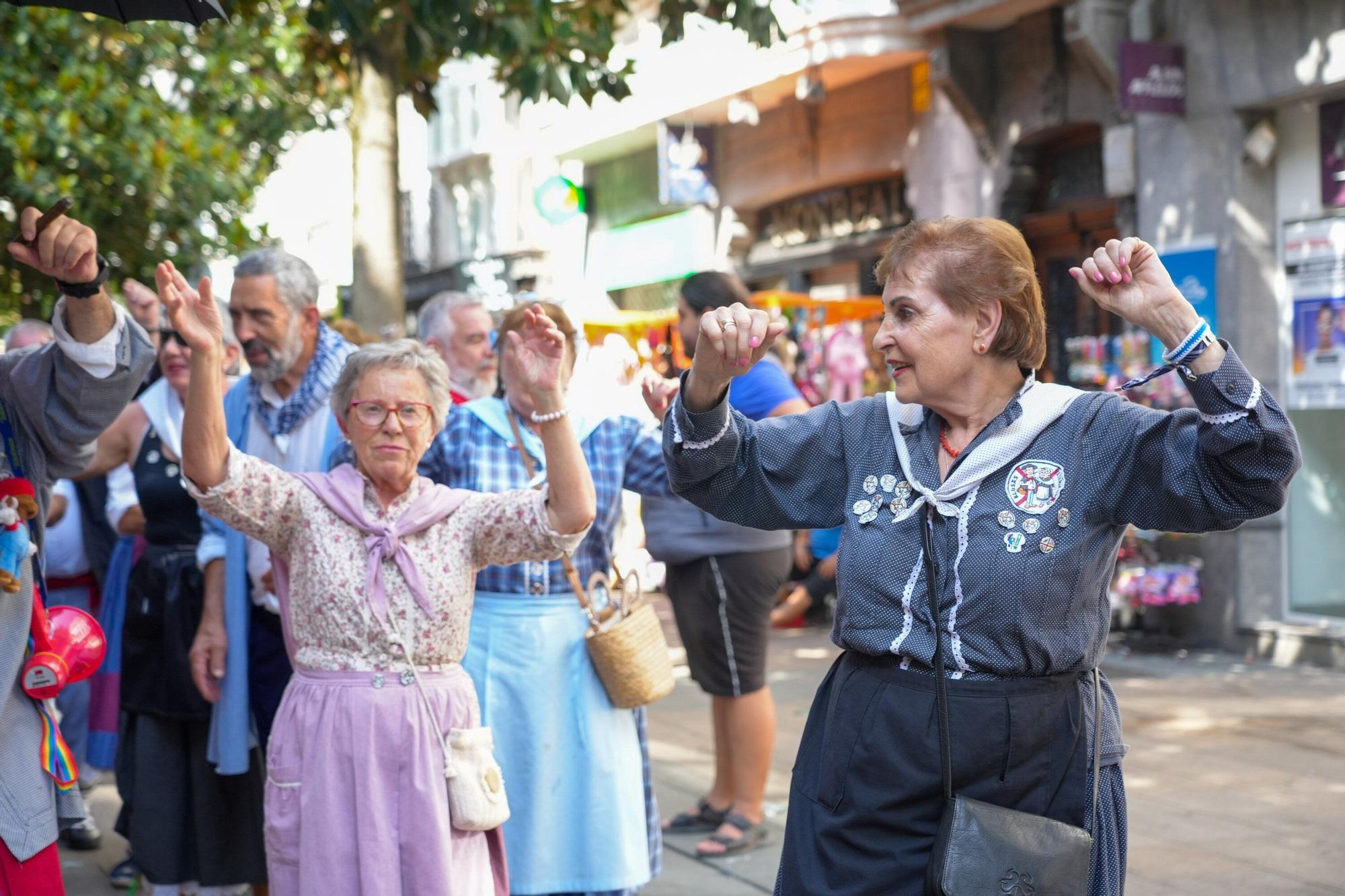 En imágenes: Blusas y neskas veteranos celebran su día grande en La Blanca