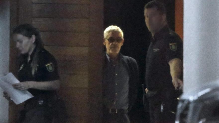 El maquinista, Francisco José Garzón Amo, sale de los juzgados de Santiago.