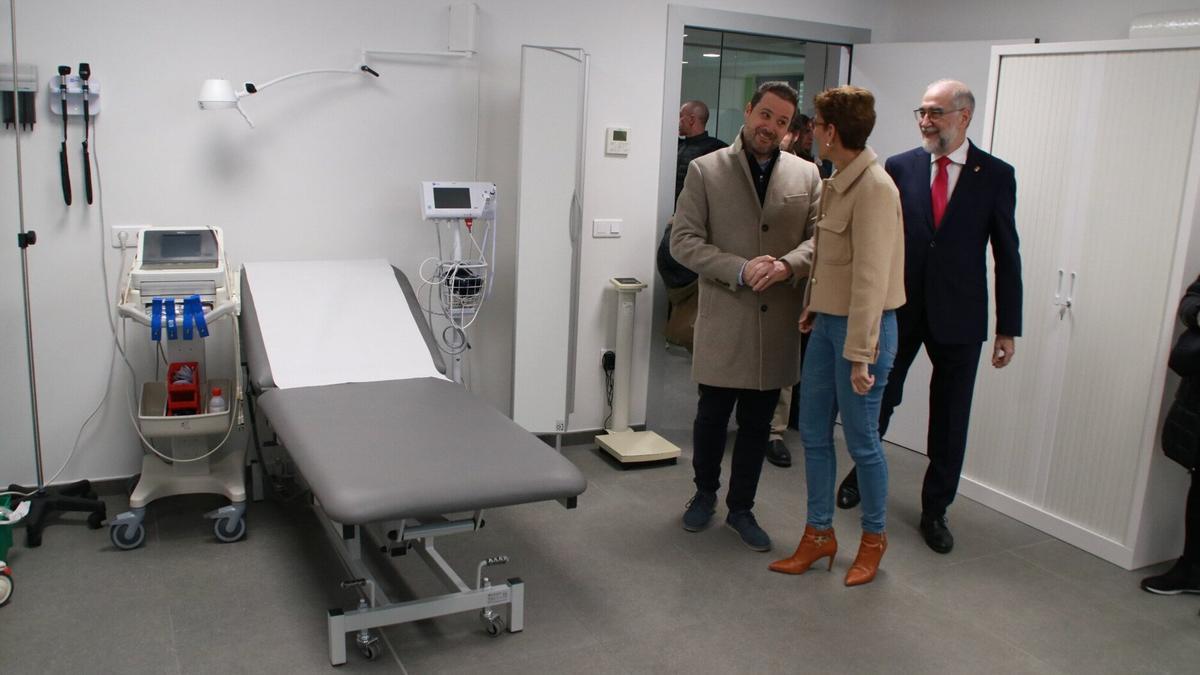 Toquero, Chivite y Domínguez durante la inauguración del centro de salud Tudela-Este.