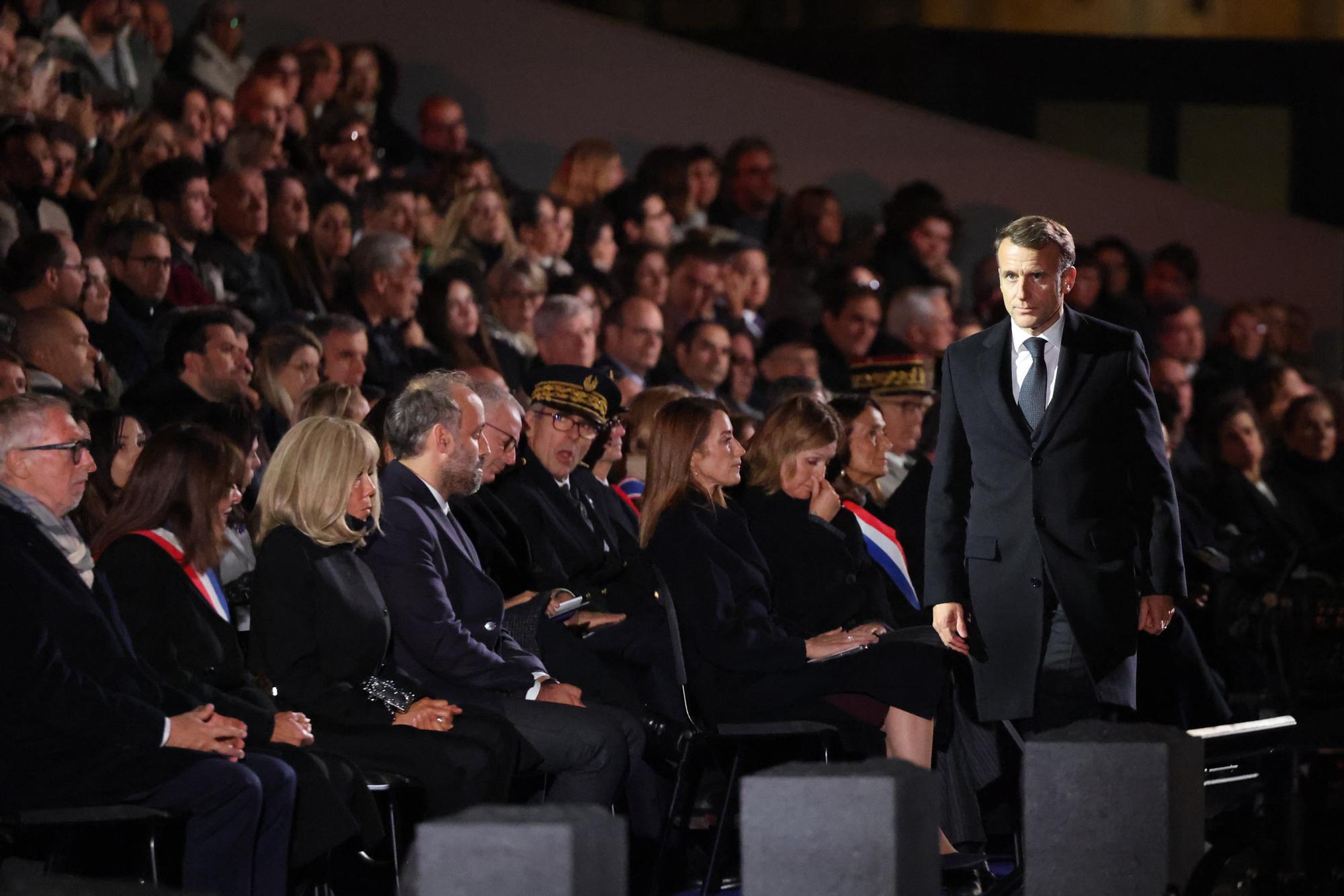 En imágenes: París homenajea a las víctimas de los atentados del 13 de noviembre en su décimo aniversario