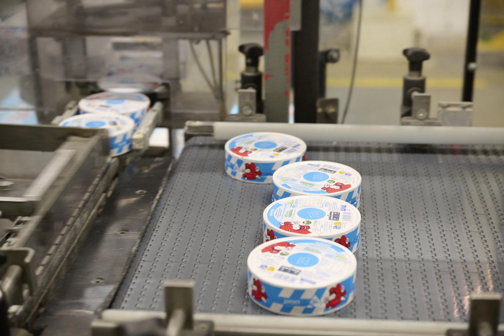 Fotos de la visita a la fábrica en Iraizotz de Grupo Bel