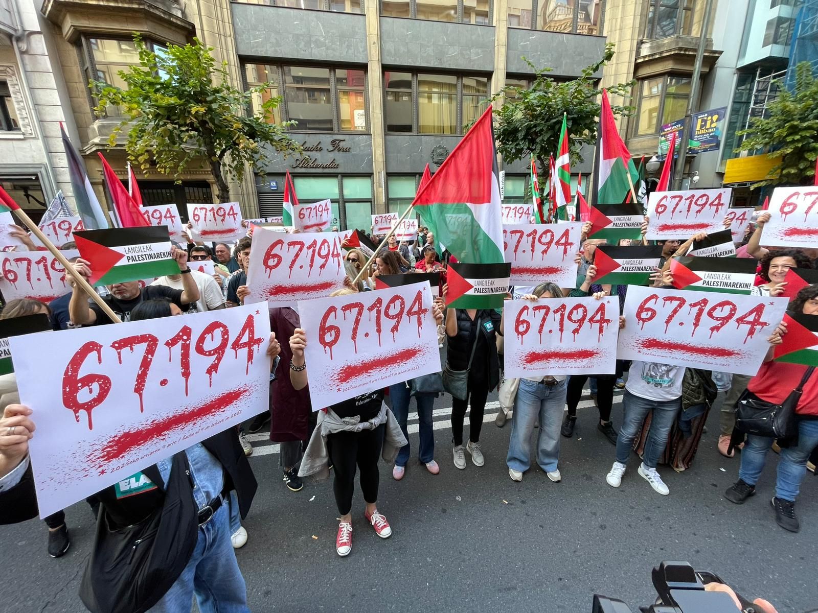 Concentración de ELA en Bilbao en el paro y la huelga por Palestina