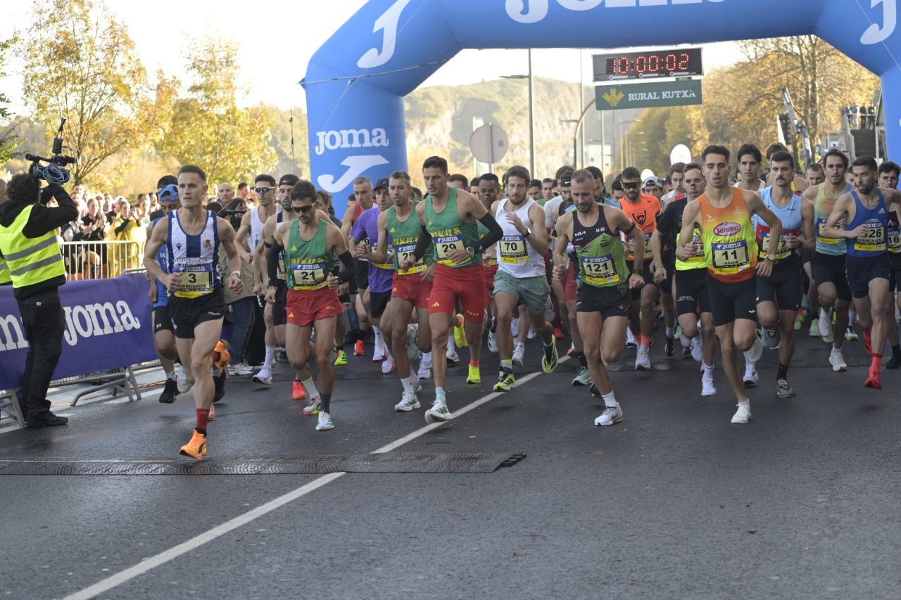 Ilusión y concentración en la salida de la Behobia-San Sebastián