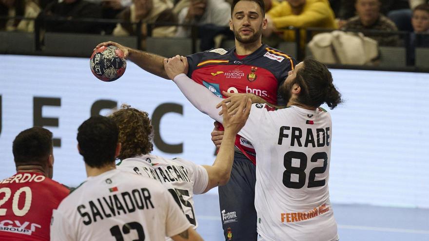 A la selección española se le hace larga la final del Navarra Arena contra Portugal