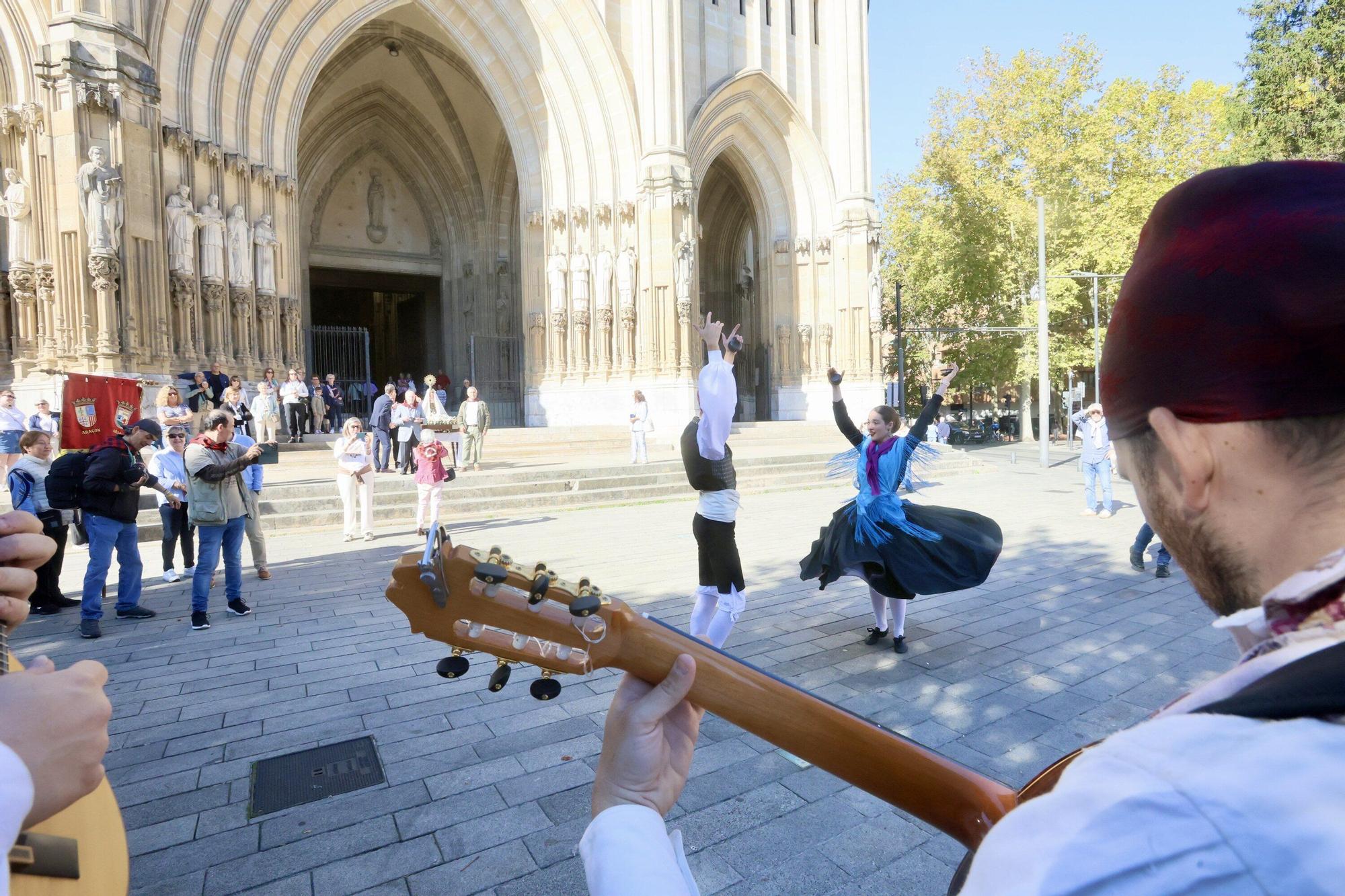 Vitoria celebra El Pilar de la mano de la Casa de Aragón