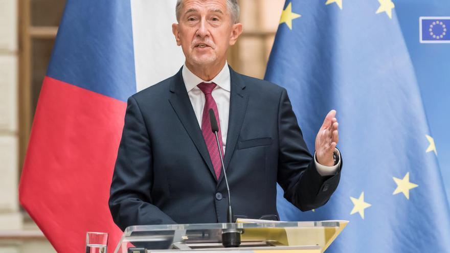 Cinco partidos checos acuerdan formar gobierno para echar a Babis del poder