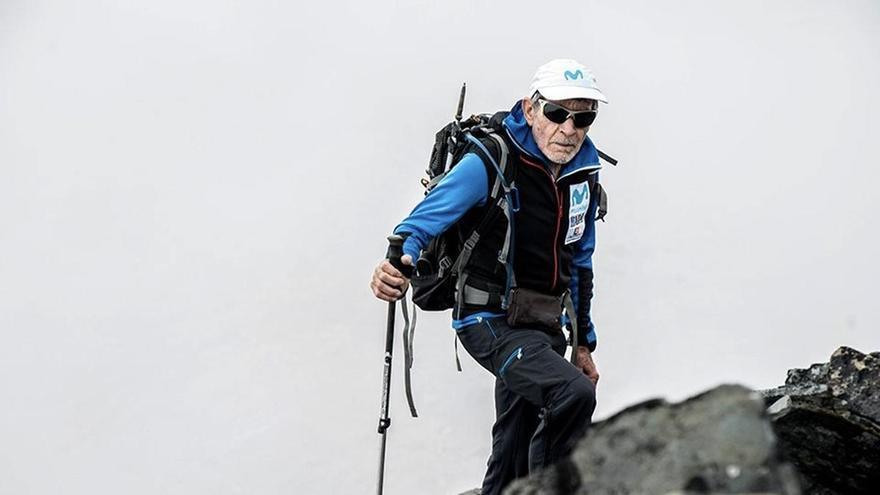 A por el Manaslu 
con 86 años de edad
