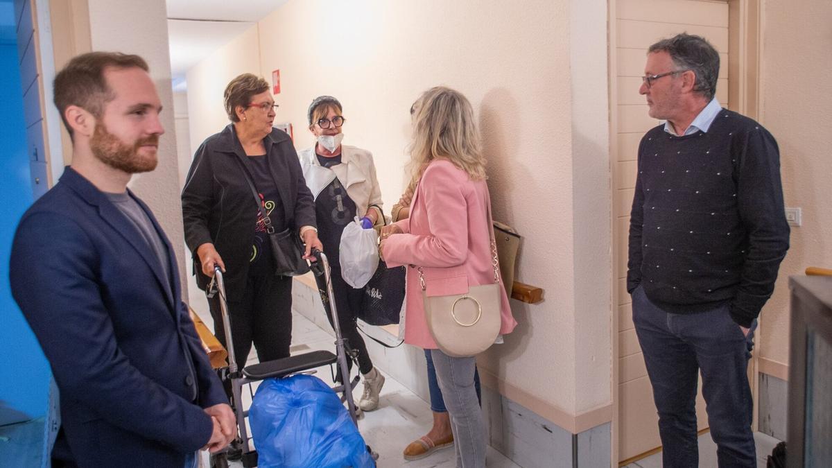 Imagen captada en los apartamentos tutelados Txoko-Berri durane una visita las obras de rehabilitación y mejora.