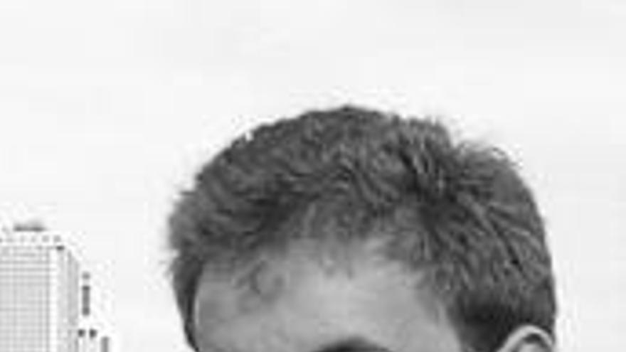 Javier Ortiz-Echagüe.