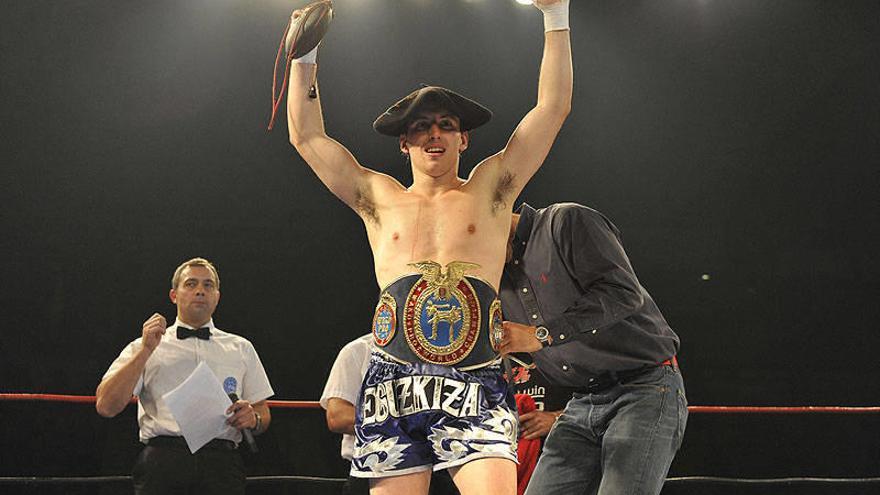 Eguzkiza, tras proclamarse campeón del mundo el 19 de noviembre de 2011.