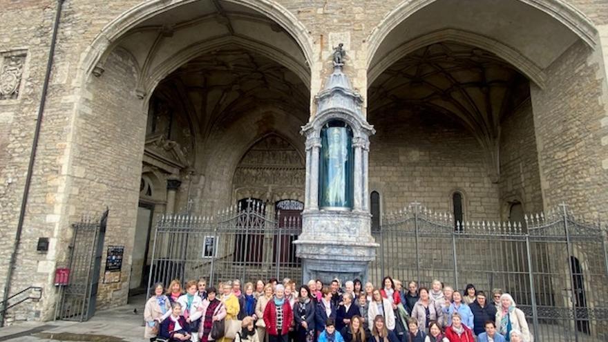 En imágenes: Las Blancas, Nieves, Zuriñes y Edurnes se encuentran este sábado en Vitoria